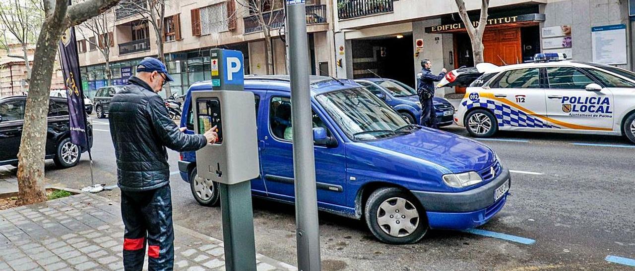 En abril del año pasado se ampliaron los estacionamientos de pago en la calle Jesús.