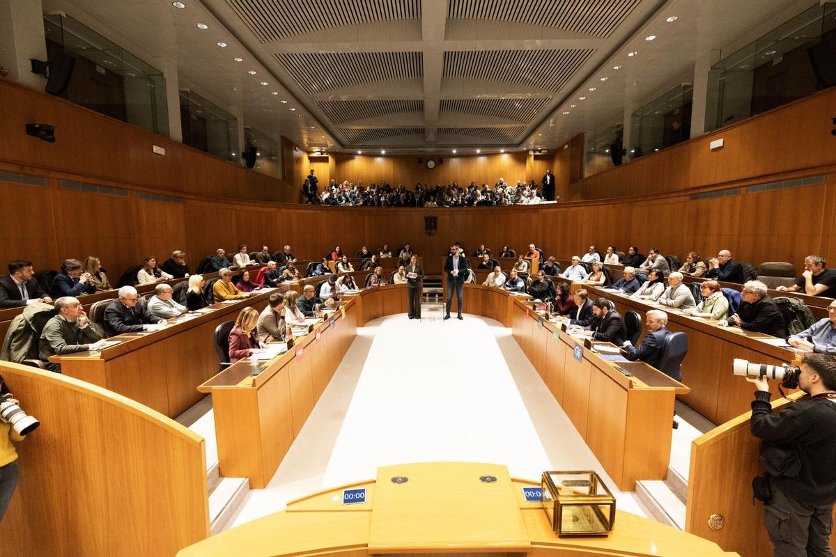 Hemiciclo de las Cortes de Aragón durante un debate electoral en el Palacio de la Aljafería