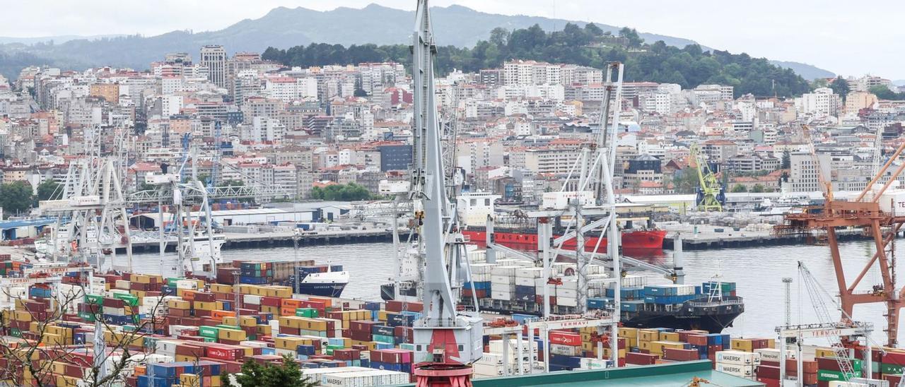 Vista de la terminal de Guixar y el muelle de Comercio.   | // R.G.