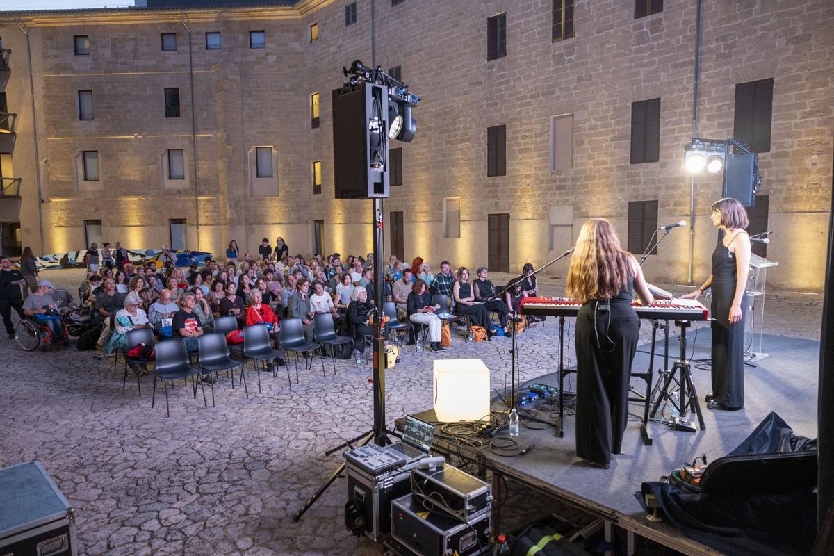RECITAL DE POESIA VERSUD