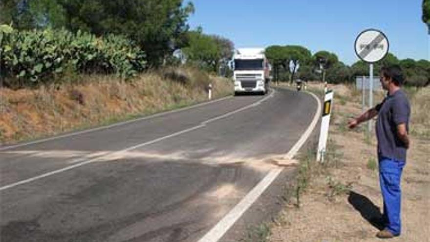 Un joven de 20 años fallece al chocar la moto que conducía contra una furgoneta