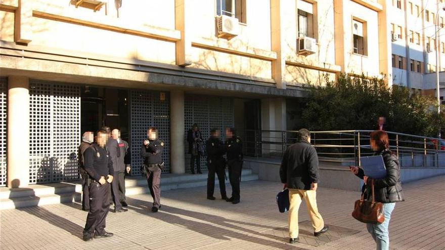 Piden 8 años para un maestro por supuesto abuso sexual de una alumna menor de edad