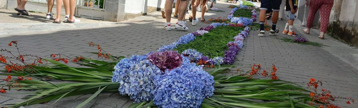 Alfombras florales en Tapia de Casariego. | Tania Cascudo