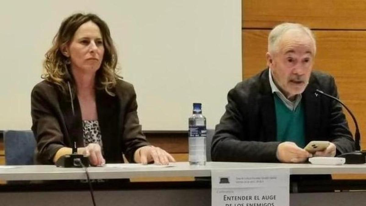 Isabel Rivera y Antonio Bahamonde, en un acto pasado de Cauce.