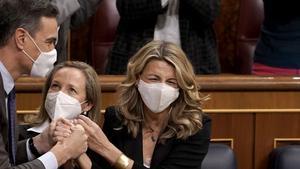 Pedro Sánchez, Nadia Calviño y Yolanda Díaz.