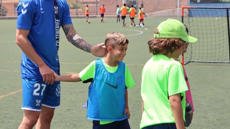 Ethyan González: &quot;Quiero quedarme en el primer equipo del CD Tenerife&quot;