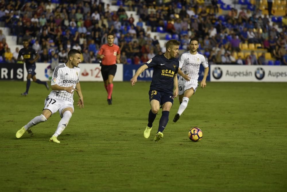 El partido entre el Murcia y el Oviedo, en imágenes