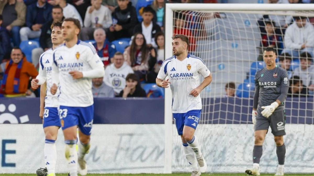 Soberón, tras Aketxe y Pau Sans después de hacer el 5-2 el sábado.