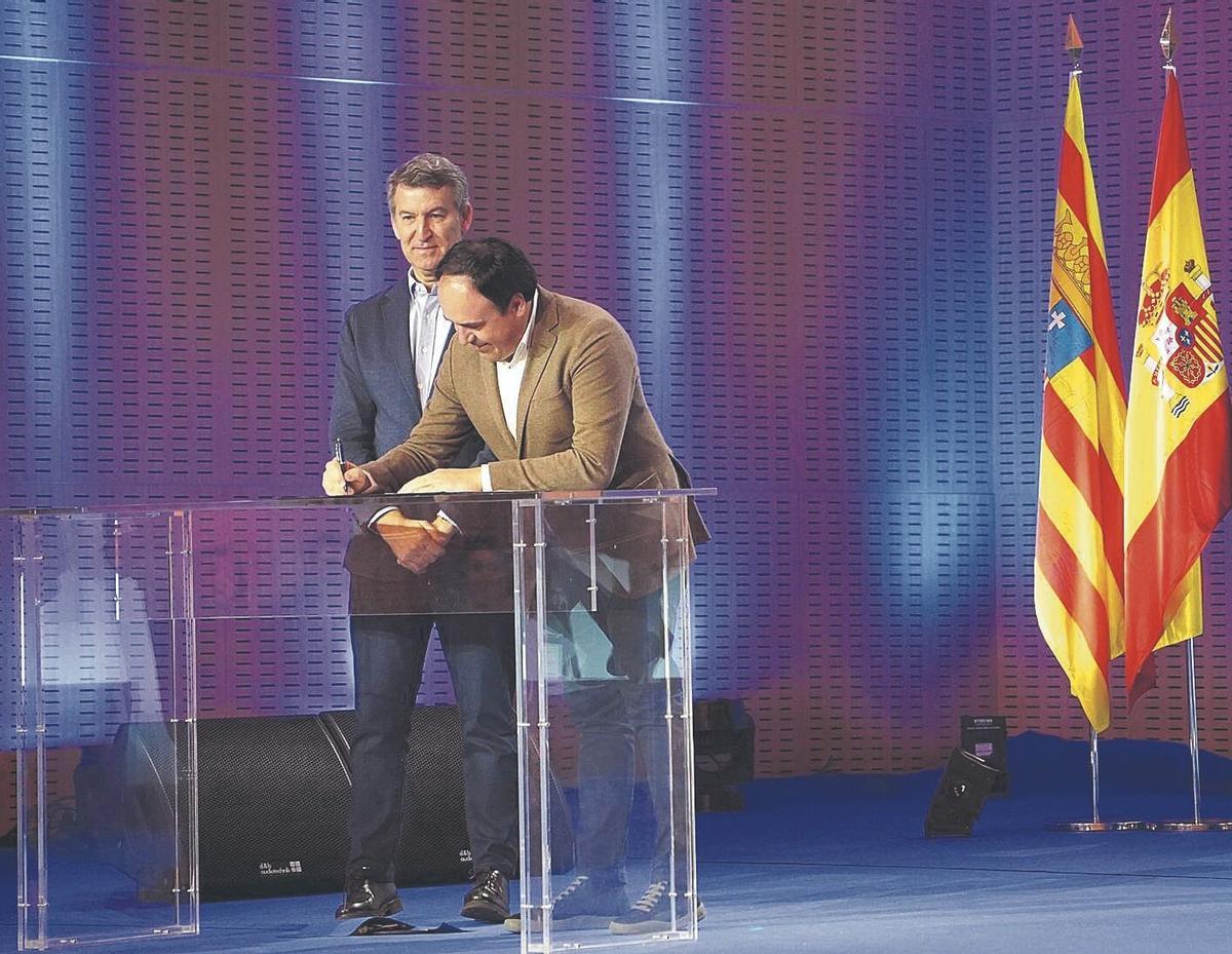 Juanfran Pérez Llorca y Alberto Feijóo en un acto del pasado enero