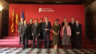 Felipe VI destaca que los premios Jaume I son "espejo y motor de talento"