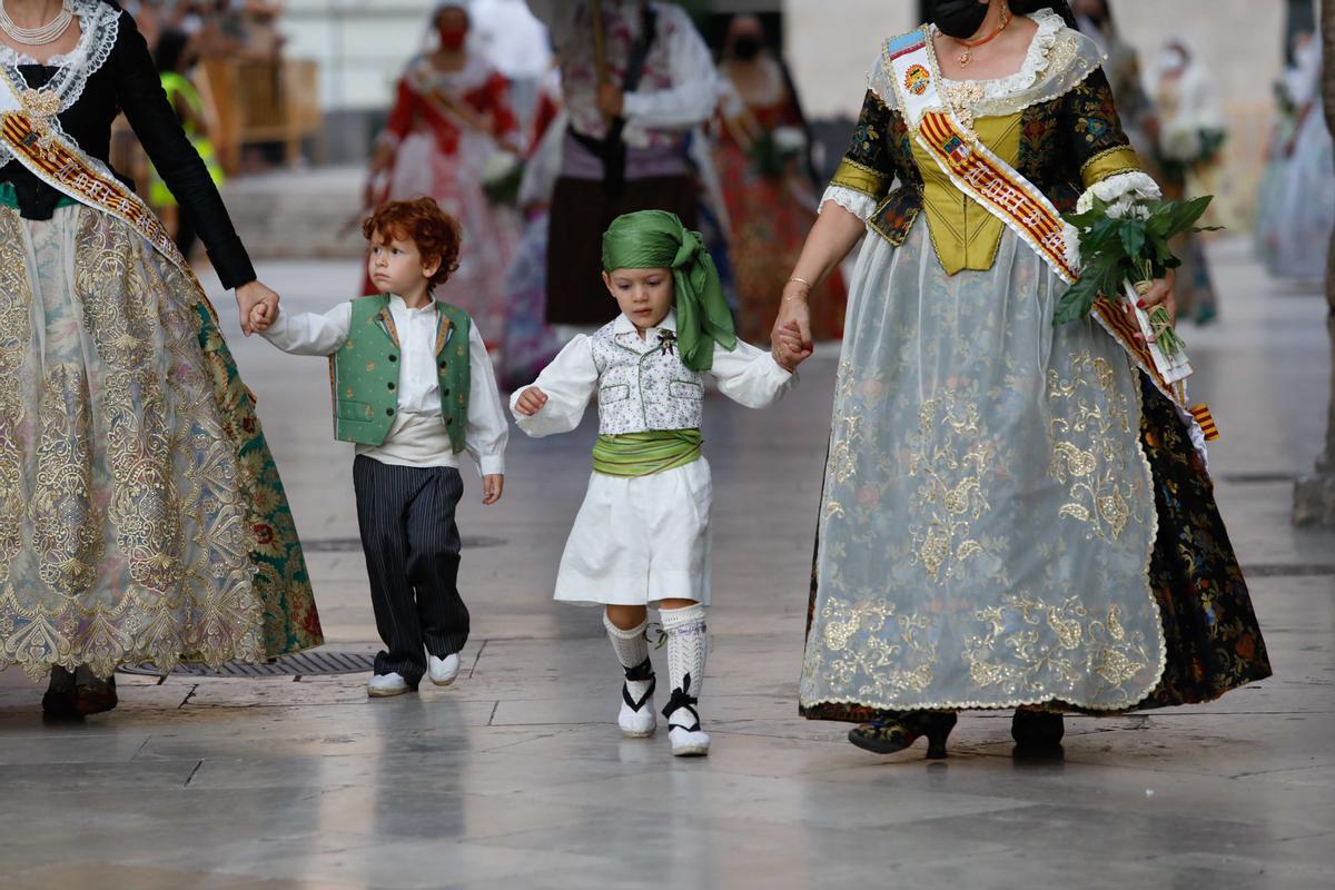 Búscate en el primer día de Ofrenda por las calles del Mar y Avellanas entre las 20:00 y 21:00 horas