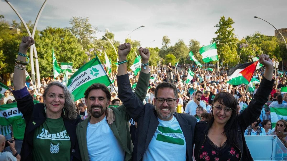 Begoña Iza, Luis Rodrigo, José Ignacio García e Inma Manzano, en el último acto de Adelante Andalucía en la campaña de las autonómicas.