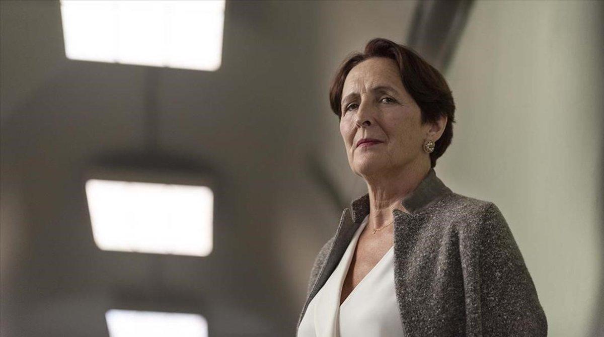 zentauroepp53040487 fiona shaw as carolyn martens killing eve season 2 epis200407170239 zentauroepp53040487 fiona shaw as carolyn martens killing eve season 2 epis200407170239