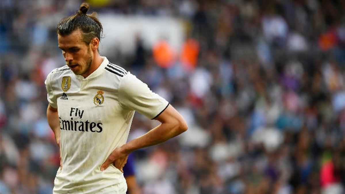 Bale pudo adelantar a los blancos con este potente chut que terminó en el travesaño