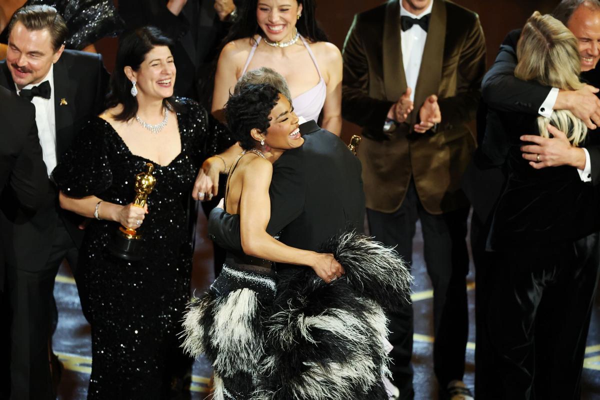 Teyana Taylor y Paul Thomas Anderson, durante la gala de los premios Oscar.