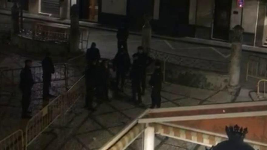 Dos detenidos en el desalojo en Callosa de Segura para retirar la Cruz de los Caídos