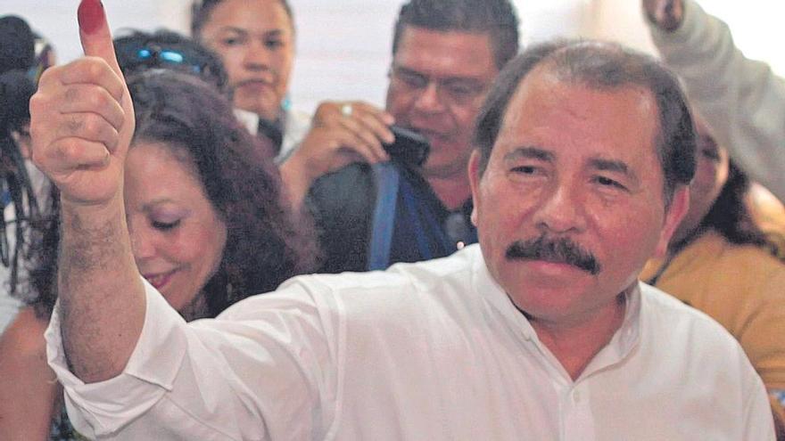 Limón &amp; vinagre | Daniel Ortega: Viejo gallo ennavajado