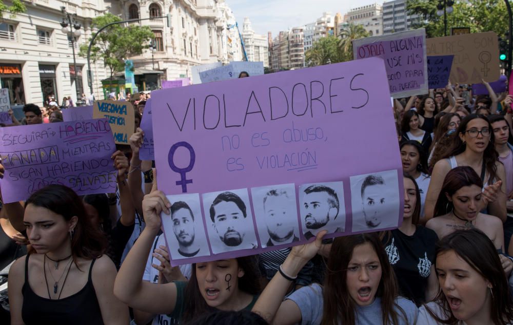 Estudiantes valencianos se manifiestan contra la sentencia de La Manada