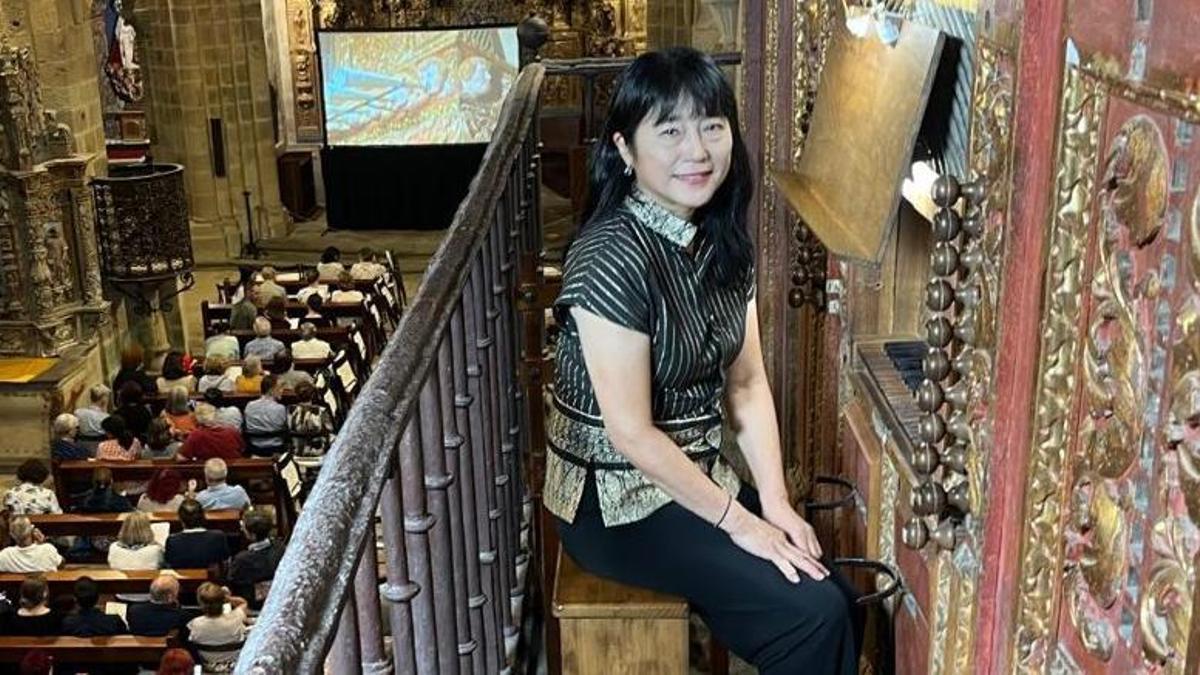La organista Izumi Kando, al inicio del recital. | R. V. A.
