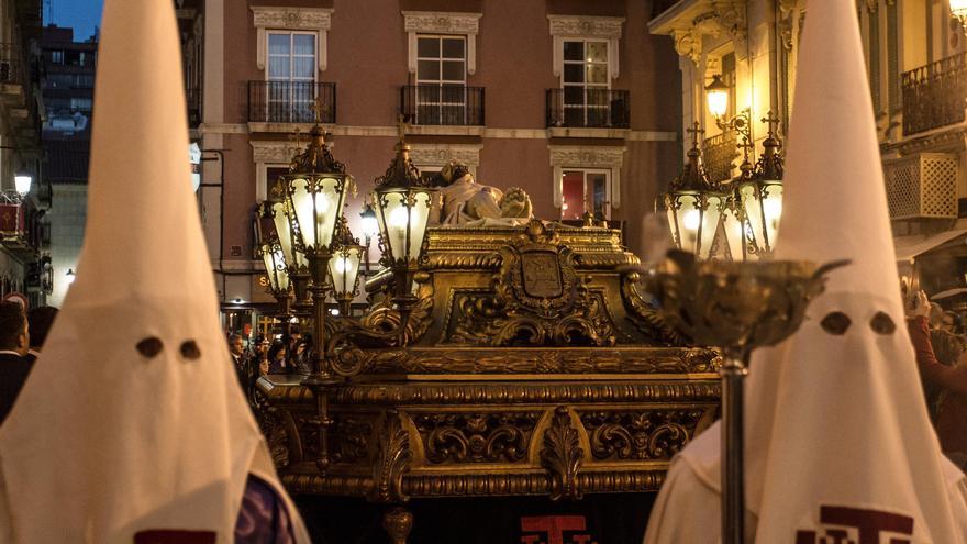 Santo Sepulcro: nuevos faroles de guía para el Cristo Yaciente en Alicante