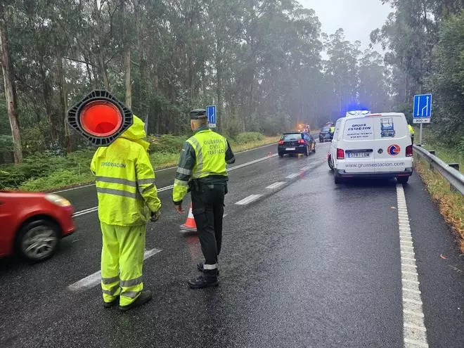 La Guardia Civil de Tráfico advierte del mal estado de las carreteras por la lluvia y pide extremar la precaución al volante