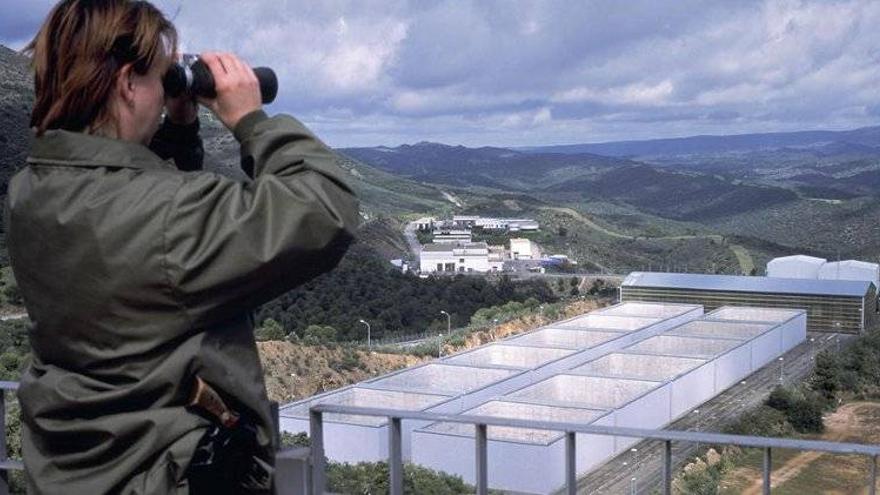 El Parlamento aprueba sendas proposiciones para rechazar la ampliación de El Cabril