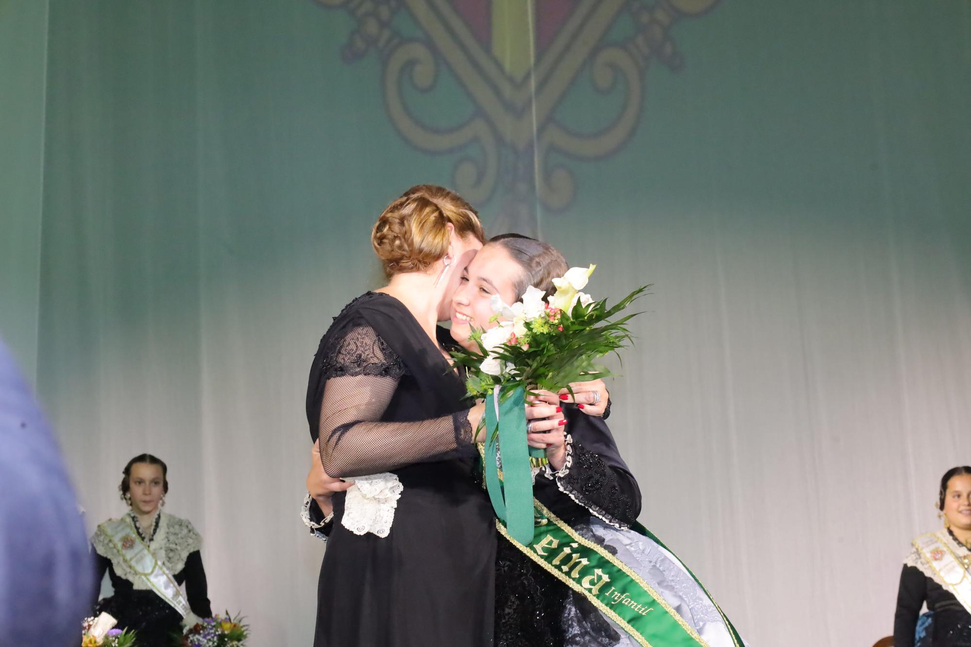 Galania a la reina infantil de las fiestas de la Magdalena