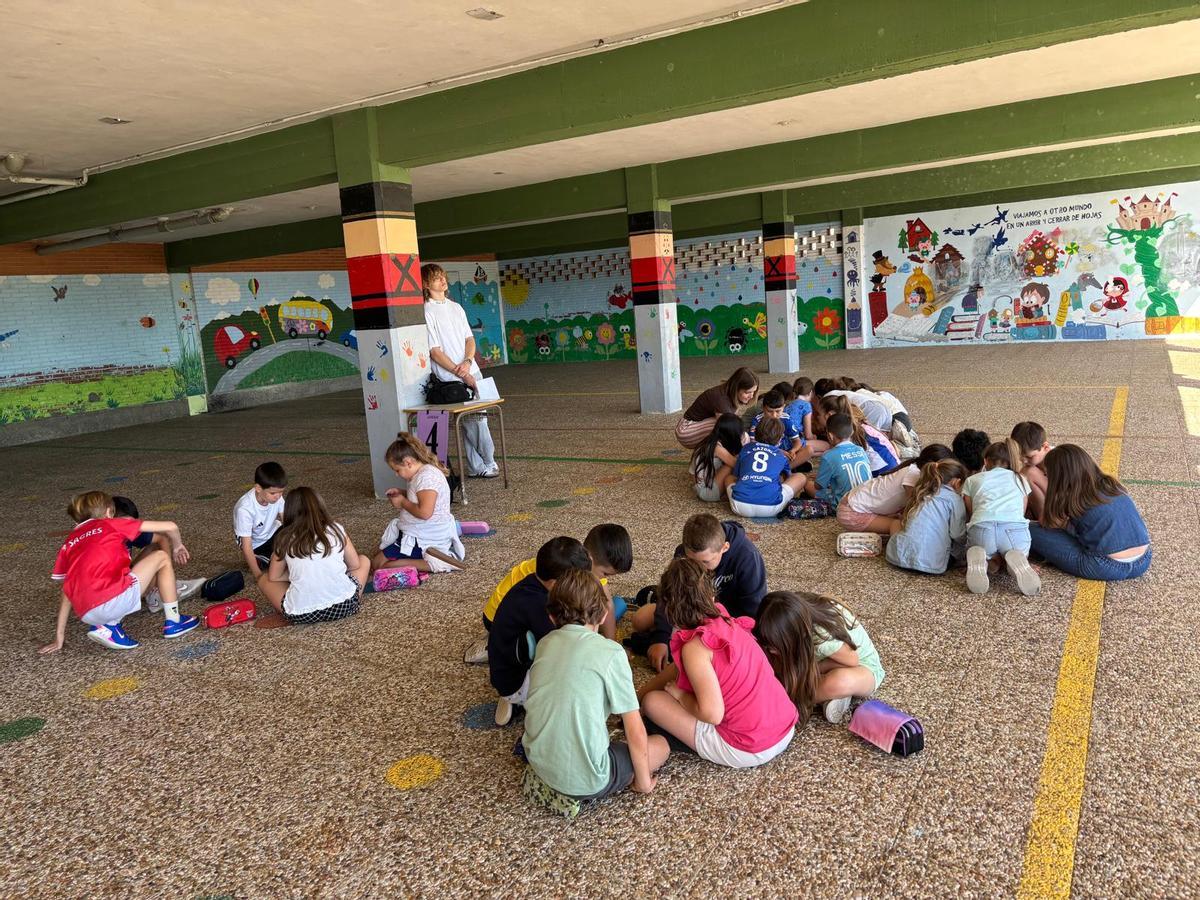 EN IMÁGENES: El alumnado del colegio El Vallín de Piedras Blancas viaja por trece países con el instituto La Magdalena de Avilés EN IMÁGENES: El alumnado del colegio El Vallín de Piedras Blancas viaja por trece países con el instituto La Magdalena de Avilés
