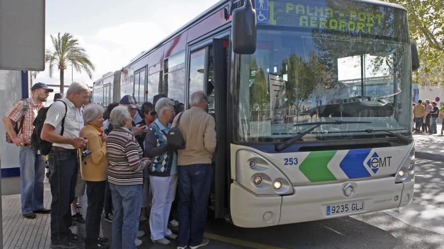 Los autobuses de la línea 1 estarán operativos todo el día y la noche para dar un mejor servicio a los trabajadores del aeropuerto.