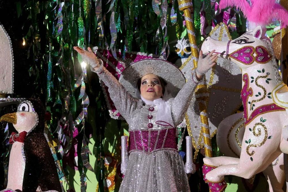 Andrea Guerrero, de la comparsa Los Gnomos, reina infantil del Carnaval de Cartagena 2017