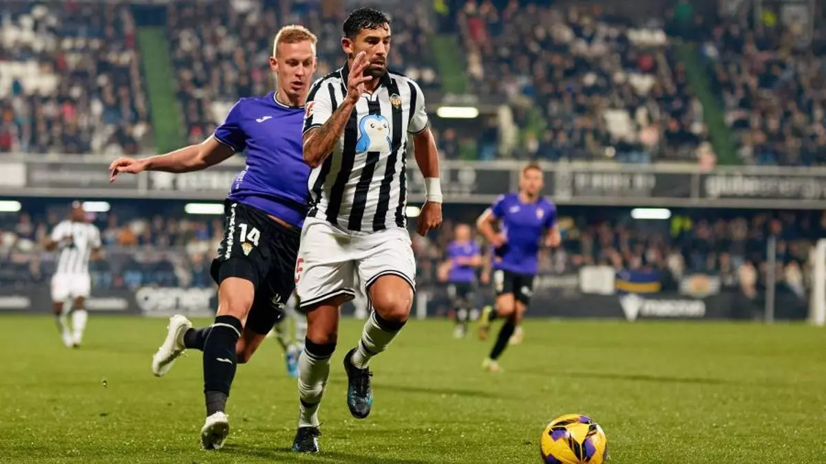 El Córdoba repite la historia: victoria en Castalia en el descuento (1-2)