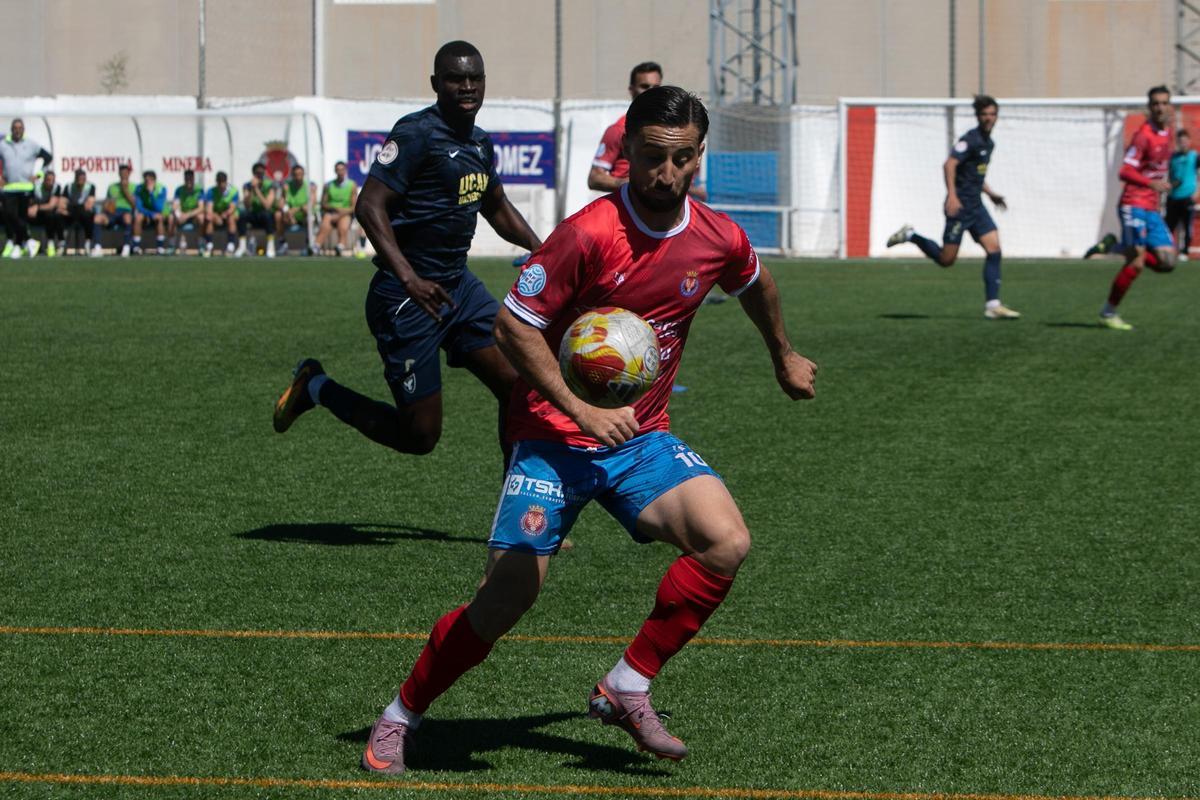 Las imágenes del partido entre el Deportivo Minera y el UCAM