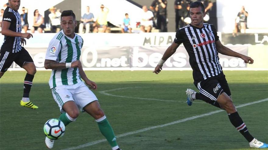 Fabián y Sergio León dan el triunfo al Betis ante el Stuttgart