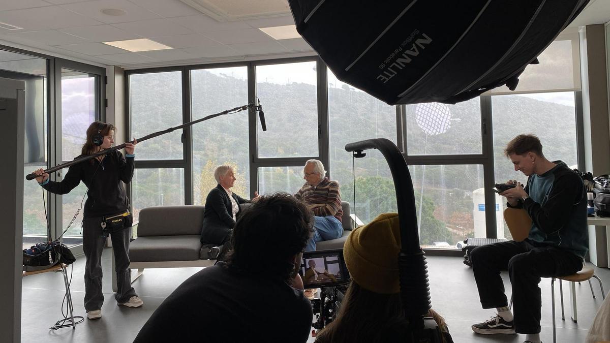 El doctor Bonaventura Clotet junt amb l'activista María José Fuster Ruiz de Apodaca.