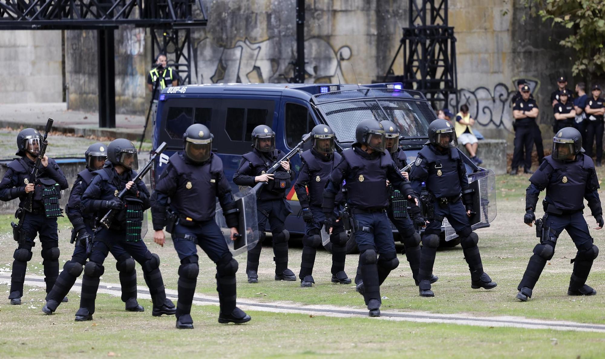 Exhibición de la Policía Nacional en el auditorio de Castrelos en Vigo
