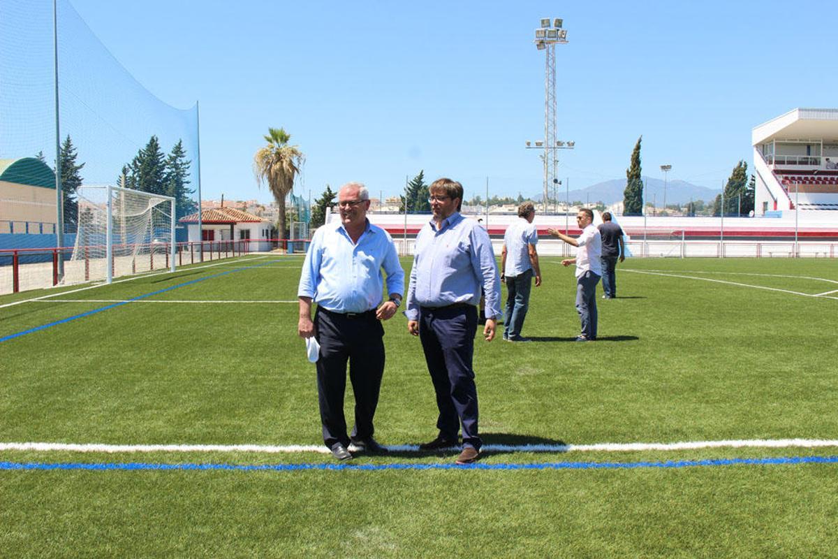 El Estadio De F tbol De San Pedro Alc ntara Estrena Nuevo C sped Artificial el-estadio-de-f-tbol-de-san-pedro-alc-ntara-estrena-nuevo-c-sped-artificial