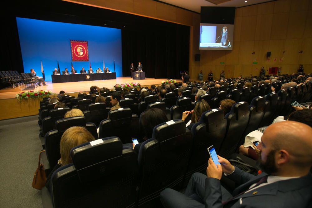 Al acto han acudido el presidente de la Generalitat, Ximo Puig, y el conseller de Educación, Vicent Marzà