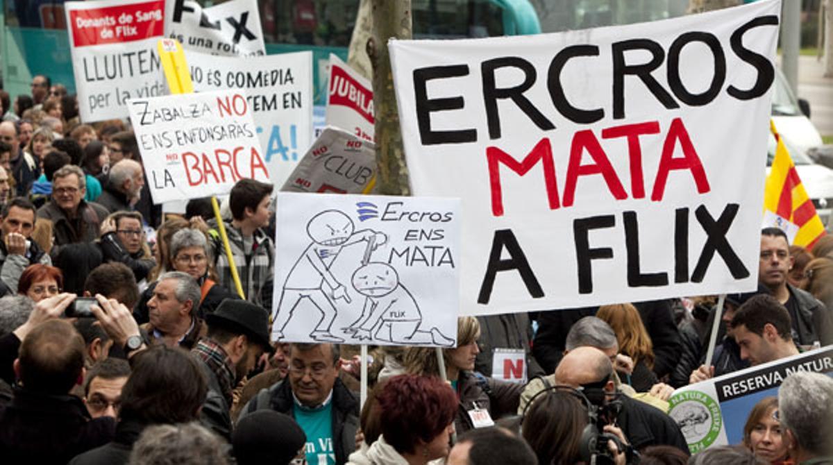 L’alcalde de Flix, Marc Mur, i l’expresident del comitè d’empresa d’Ercros a la fàbrica de Flix Jaume Porrera Vidal.