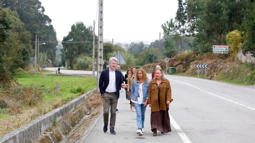 Los dirigentes políticos recorrieron el tramo a mejorar.