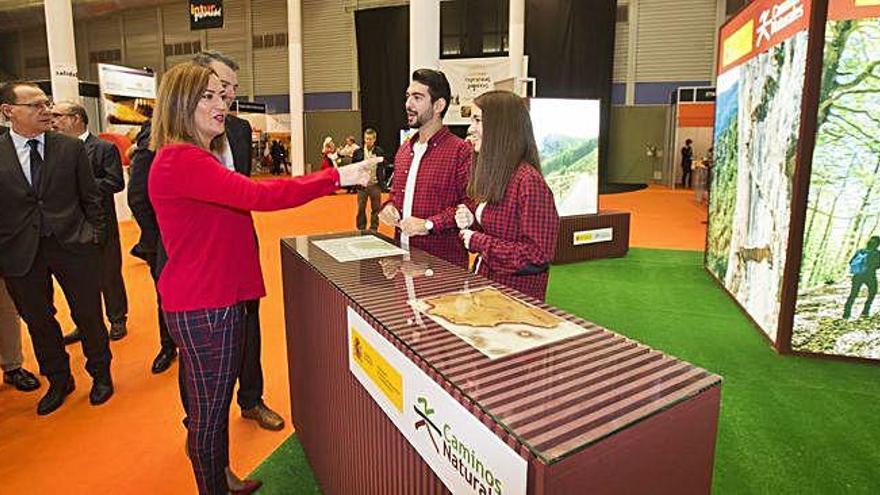 La delegada del Gobierno en Castilla y León, Virginia Barcones, visita la feria acompañada de los subdelegados estatales en las diferentes provincias.