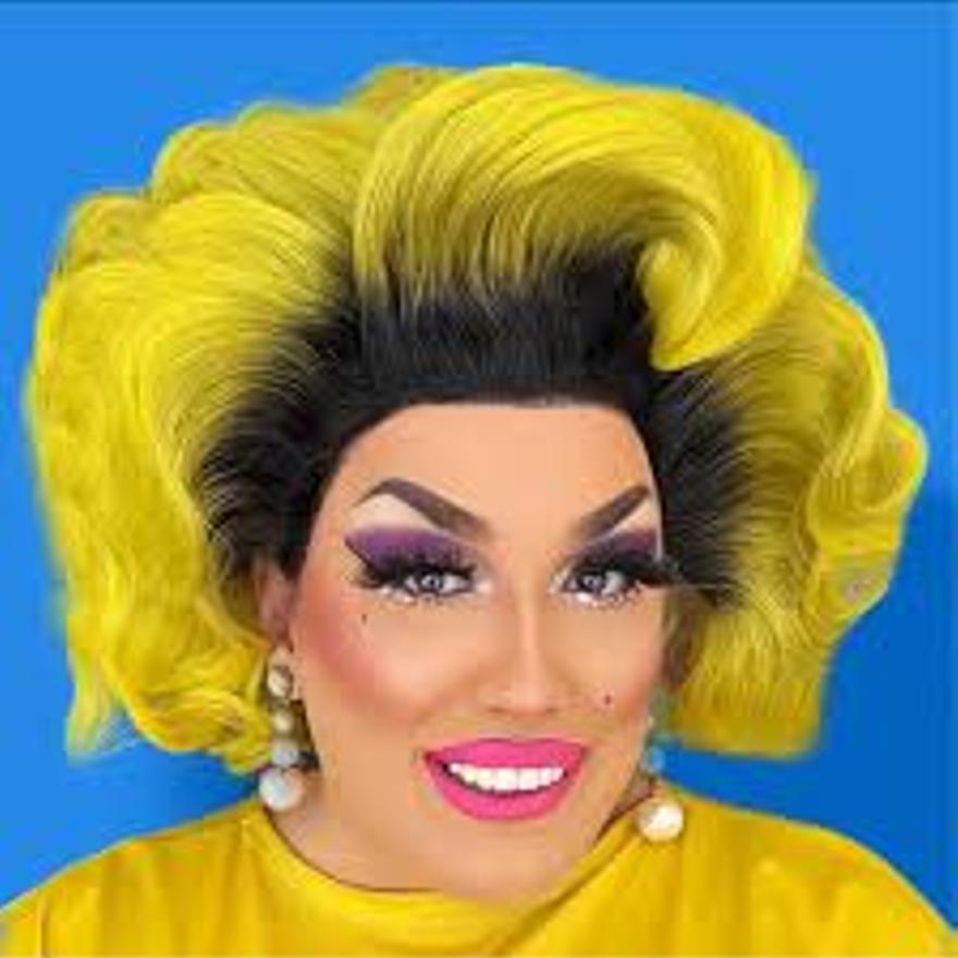 La drag queen, Cherilyn Divine