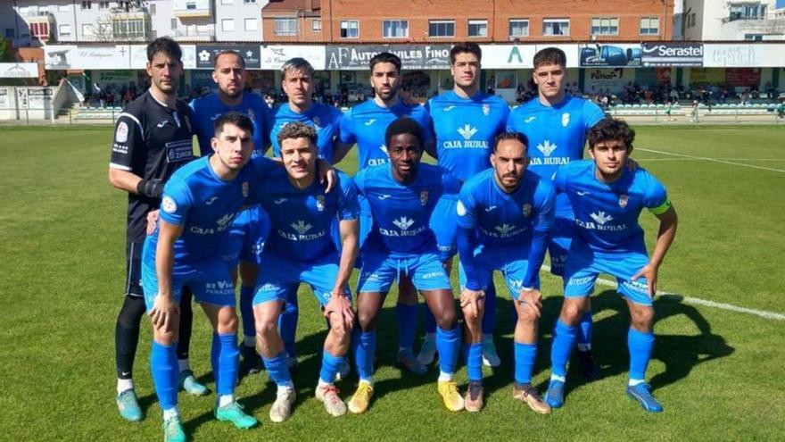 Once inicial del CD Villaralbo en campo del Atlético Astorga, ayer. | CD Villaralbo