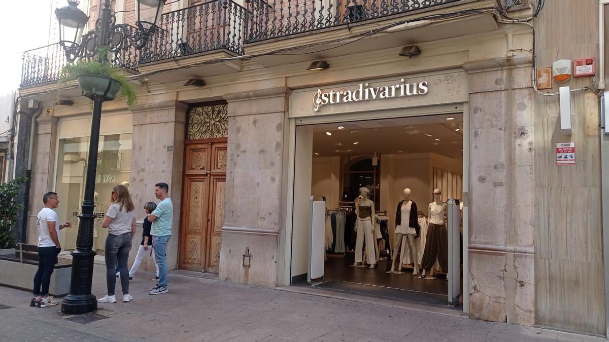 Stradivarius, único superviviente de Inditex en el centro tras el anuncio del cierre de Massimo Dutti.