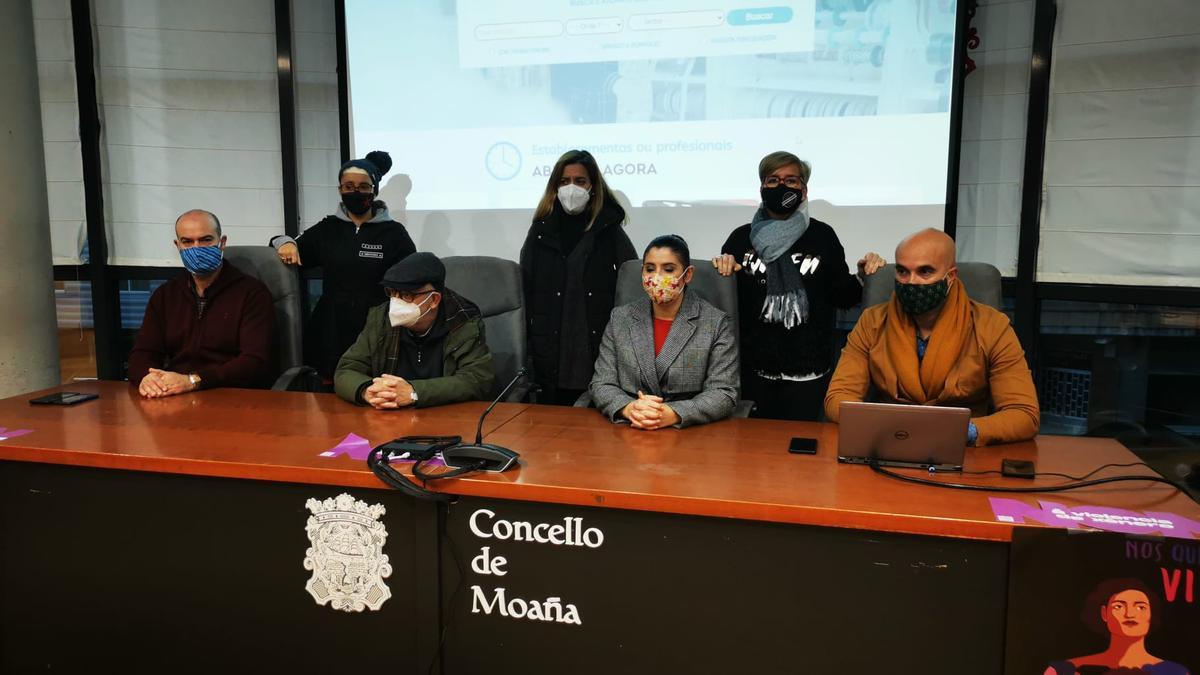 Un momento de la presentación del directorio de empresas en el Concello de Moaña