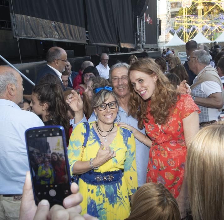 María Castro regresa a su infancia con el pregón de Coia. // R. Grobas