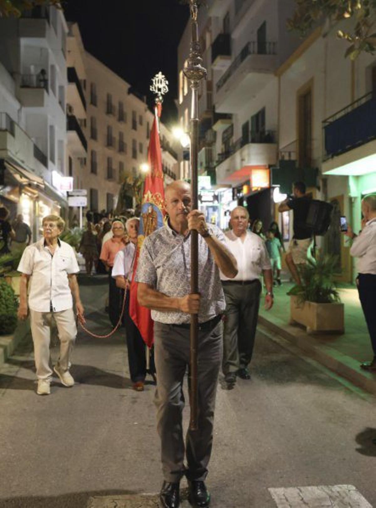La procesión. | | J.A.R.