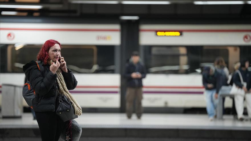 Dos caídas del Centro de Control de Adif paralizan unos minutos el servicio de Rodalies