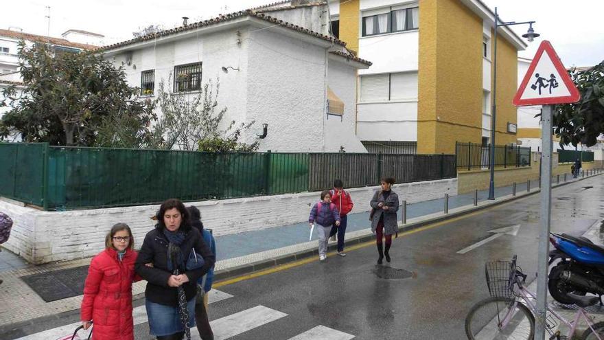 Las viviendas se encuentran localizadas dentro de las áreas de recreo del propio colegio.