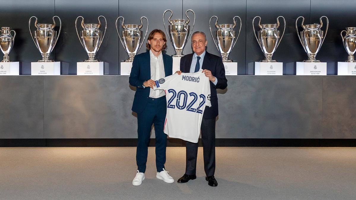 Modric firma la renovación con el Madrid hasta 2022