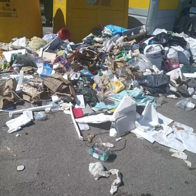 Alfarb cerrará las islas de contenedores a los no residentes para frenar el vertido incontrolado de basura